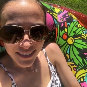 Meet your Posher, Samantha